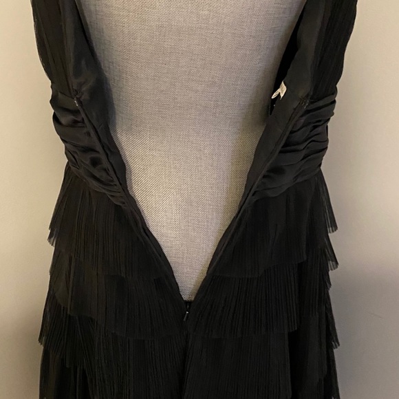 Maggy London Size 12 Ruffle Dress - Picture 6 of 8